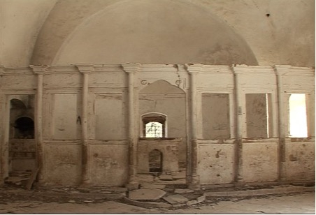  Το εσωτερικό της Αγ. Φωτούς πριν την πρόσφατη  κατάρρευση της στέγης