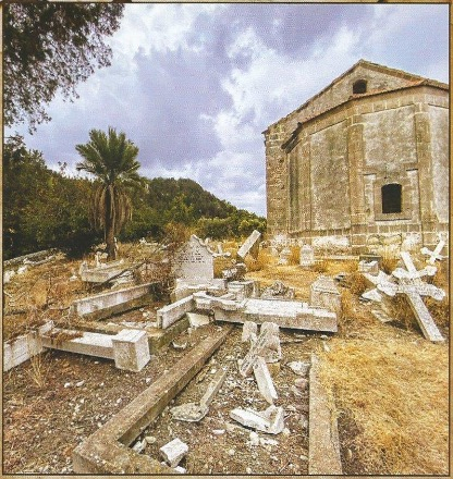  Ακόμα και τους νεκρούς ενοχλούν για να βρουν κτερίσματα από τους τάφους τους