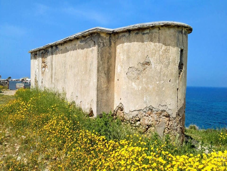  Το εκκλησάκι του Αγ. Σάββα που είναι πάντα κλειστό
