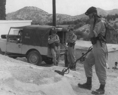 Εξονυχιστικές έρευνες στην Ακανθού για ανεύρεση οπλισμού και καταζητουμένων.